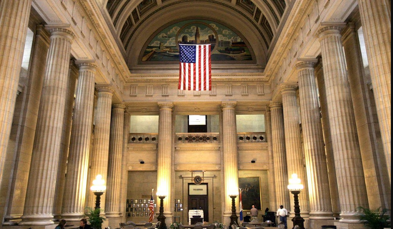 photo of the rotunda in cleveland city hall